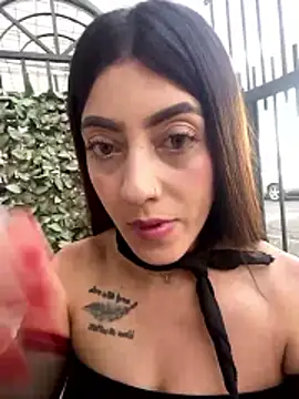 Snapshot of ElectraPink_ chatting on 12.22.25 ElectraPink online show from 12.22.25