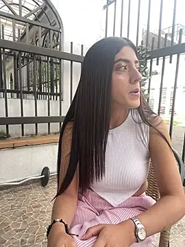 Snapshot of ElectraPink_ chatting on 01.15.26 ElectraPink online show from 01.15.26