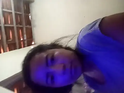 Snapshot of japinha2104 chatting on 10.15.25 japinha2104 online show from 10.15.25