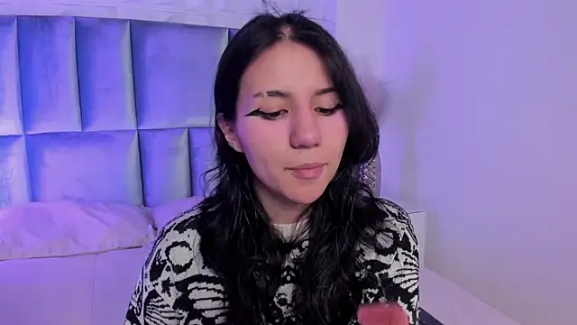 HollyPeach online show from 05.14.26