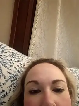 Snapshot of sexysiren93 chatting on 01.14.26 sexysiren93 online show from 01.14.26