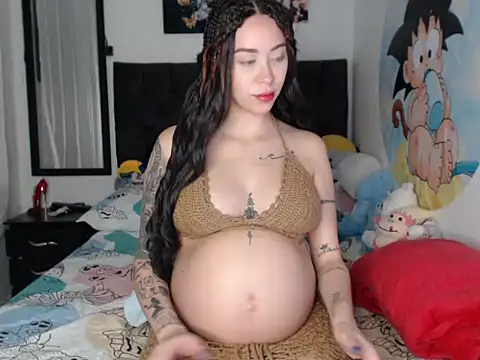 Queen of m111lk online show from 12.18.25