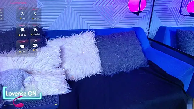 CinnamonHeat online show from 10.14.25