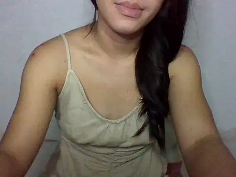 Snapshot of cocomum chatting on 12.18.25 cocomum online show from 12.18.25