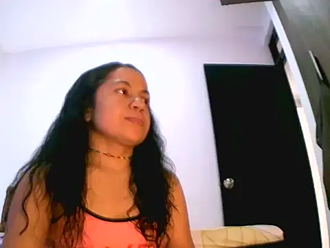 Snapshot of chiarafus0 chatting on 11.02.25 chiarafus0 online show from 11.02.25