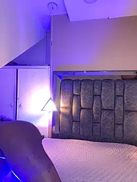 Snapshot of SofiRuiz_ chatting on 10.25.25 SofiRuiz online show from 10.25.25