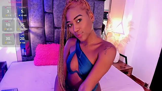 Snapshot of SofiRuiz_ chatting on 11.20.25 SofiRuiz online show from 11.20.25