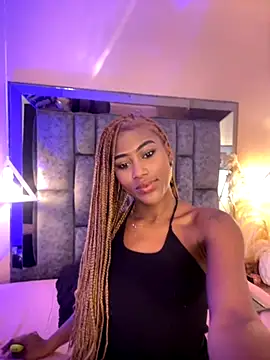 Snapshot of SofiRuiz_ chatting on 11.24.25 SofiRuiz online show from 11.24.25