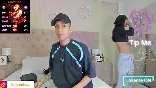 DerryAndIzzy online show from 11.07.25