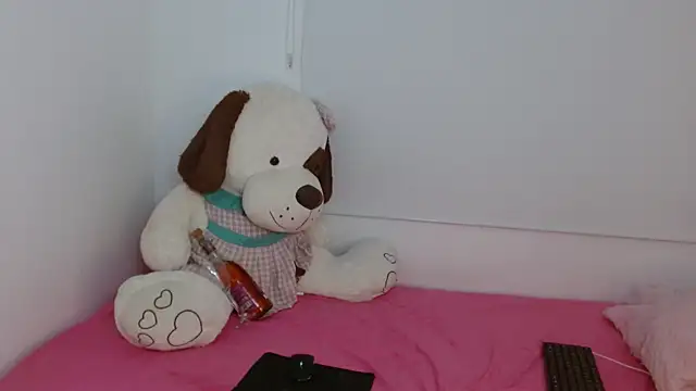 Snapshot of dasha_naughty chatting on 11.19.25 dasha naughty online show from 11.19.25