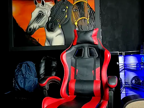 Molotov Explosive online show from 12.22.25