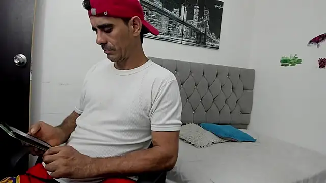 Sofi And Santy online show from 03.29.26