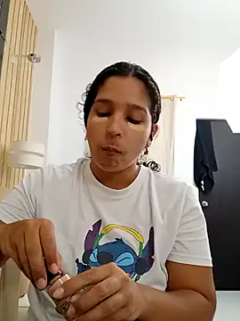 Snapshot of Belindamuller chatting on 01.06.26 Belindamuller online show from 01.06.26