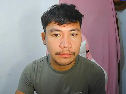 BennyHotPh online show from 10.11.25