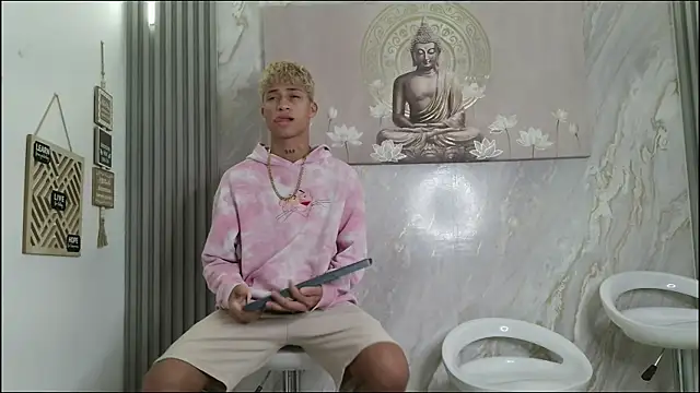 EMPIRE BOYS1 online show from 04.04.26