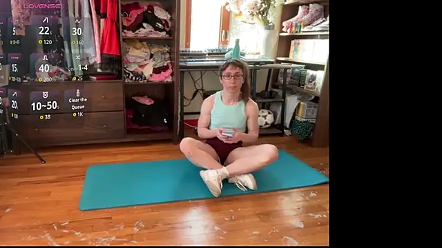MaxieTop online show from 10.18.25