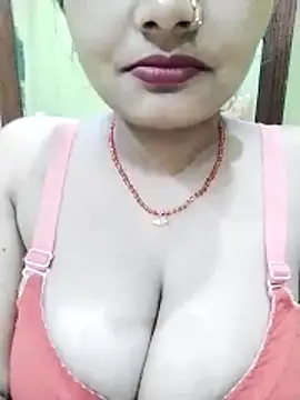 Snapshot of kiara-simmi chatting on 12.19.25 kiara-simmi online show from 12.19.25