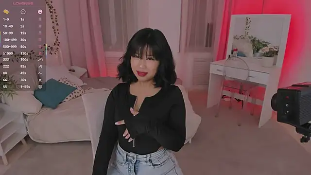 Erika Kim online show from 10.18.25