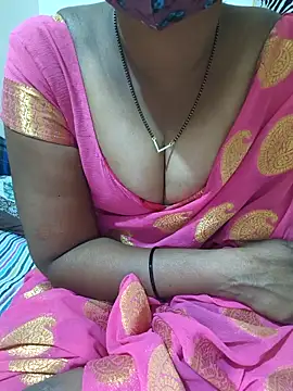 Snapshot of Best_Kannada_Couple chatting on 11.08.25 Best Kannada Couple online show from 11.08.25