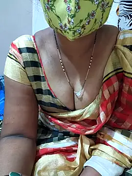 Snapshot of Best_Kannada_Couple chatting on 11.13.25 Best Kannada Couple online show from 11.13.25