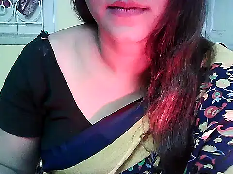 Snapshot of Model_Srinika chatting on 10.26.25 Model Srinika online show from 10.26.25