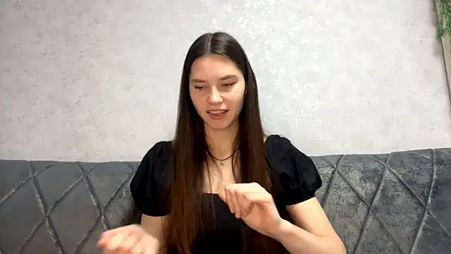 KaseyByczek online show from 10.16.25