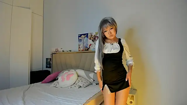rioko  m online show from 10.14.25
