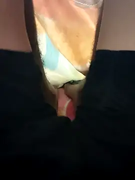 Snapshot of Rayangiss chatting on 02.22.26 Rayangiss online show from 02.22.26