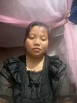 Snapshot of minyka chatting on 10.11.25 minyka online show from 10.11.25