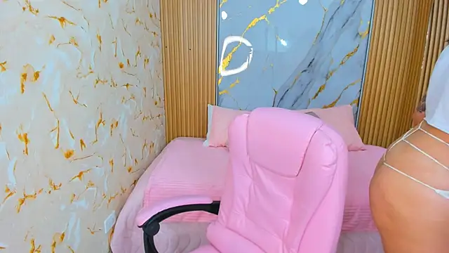 Snapshot of GenesisBlaze chatting on 11.09.25 GenesisBlaze online show from 11.09.25