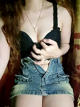 LinaCii online show from 10.27.25