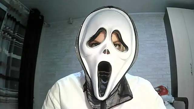 AmeeDelmonace online show from 10.19.25