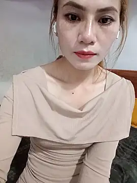 Snapshot of Labi2k chatting on 10.29.25 Labi2k online show from 10.29.25