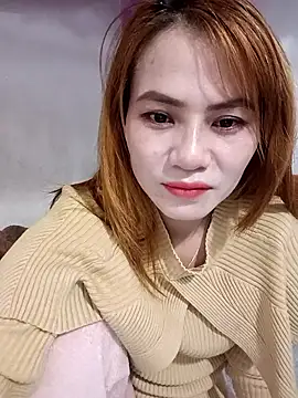 Snapshot of Labi2k chatting on 11.21.25 Labi2k online show from 11.21.25