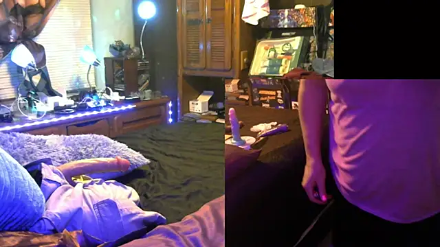 Snapshot of JasmineAurora chatting on 10.19.25 JasmineAurora online show from 10.19.25