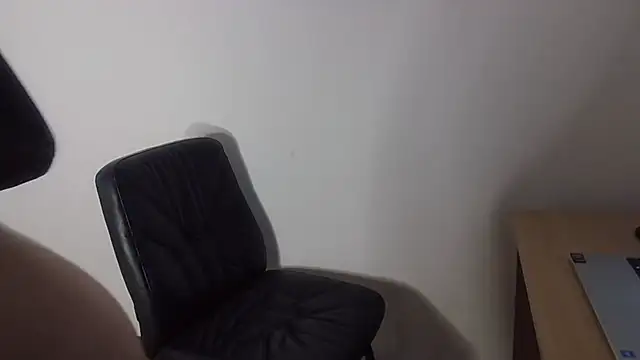 Miss-85 online show from 11.11.25