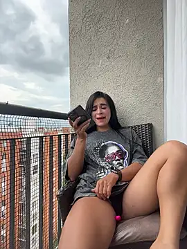 Snapshot of RoseSeductre chatting on 11.05.25 RoseSeductre online show from 11.05.25