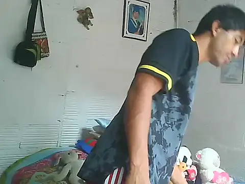 horny latin couple1 online show from 10.17.25