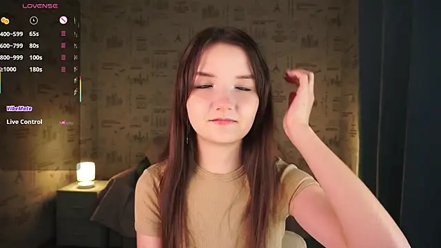  Cute World  online show from 11.18.25