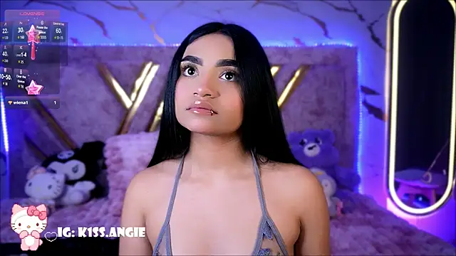 angie boo  online show from 10.21.25