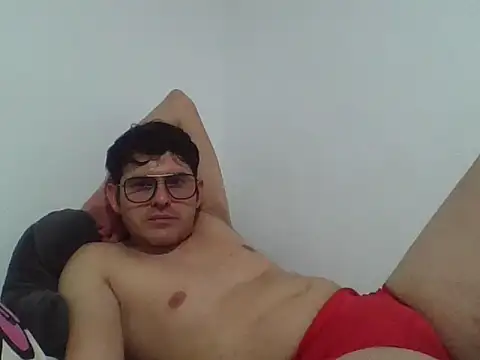 Snapshot of Dariusbi chatting on 11.09.25 Dariusbi online show from 11.09.25