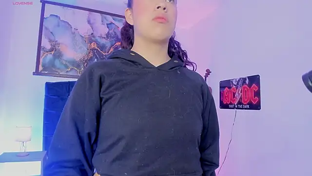 Snapshot of Ximen_moo chatting on 11.14.25 Ximen moo online show from 11.14.25