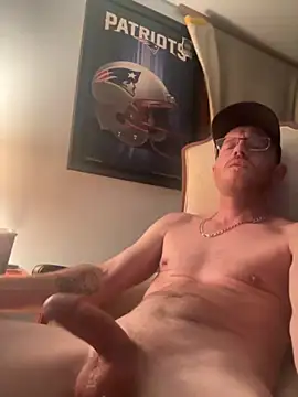 Snapshot of BigDickMike420 chatting on 10.17.25 BigDickMike420 online show from 10.17.25