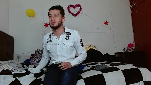 Snapshot of picante70_ chatting on 11.10.25 picante70 online show from 11.10.25