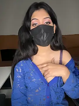 Snapshot of hey_wifey chatting on 10.15.25 hey wifey online show from 10.15.25