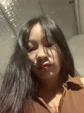 Snapshot of Linh_sexyy chatting on 10.23.25 Linh sexyy online show from 10.23.25