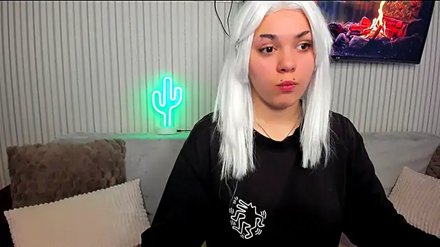 EricaHoff23 online show from 10.21.25