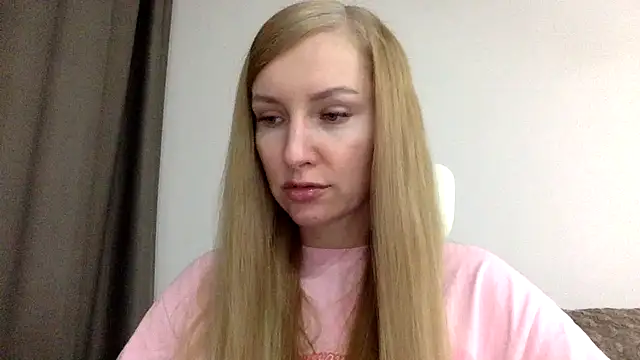 Snapshot of Neralith chatting on 04.09.26 Neralith online show from 04.09.26