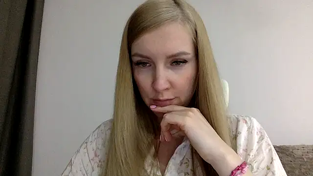 Snapshot of Neralith chatting on 05.16.26 Neralith online show from 05.16.26