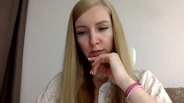 Snapshot of Neralith chatting on 05.17.26 Neralith online show from 05.17.26